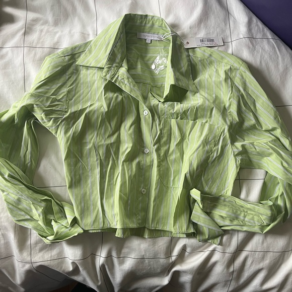 Cropped button down top NWT - Picture 1 of 4